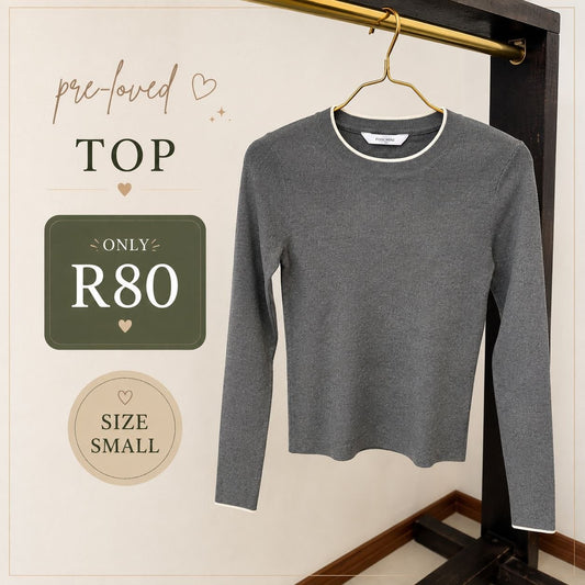Pre-loved Grey Knit Top, Size S